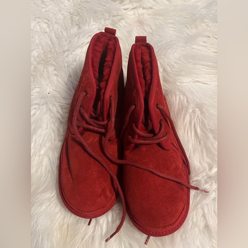 Ugg women , new size 5